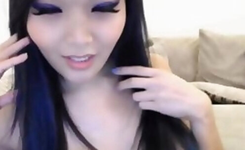 Cute Asian Shemale Babe Masturbate Hard on Cam