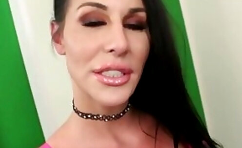 Pornstar tranny Kinky tbabe Marissa Minx wanking hMarissa Minx jerking off her big dick solo